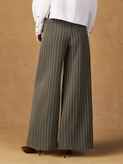 Ro&Zo Green Pinstripe Tailored Trousers - Image 3 of 6