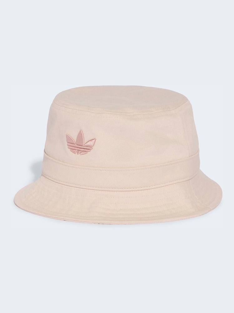 Crema - Gorro de pescador con trébol de adidas Originals - Imagen 1 de 5