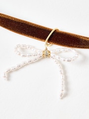 Oliver Bonas Brown Nelle Faux Pearl Bow Velvet Choker Necklace - Image 2 of 3