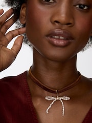 Oliver Bonas Brown Nelle Faux Pearl Bow Velvet Choker Necklace - Image 3 of 3