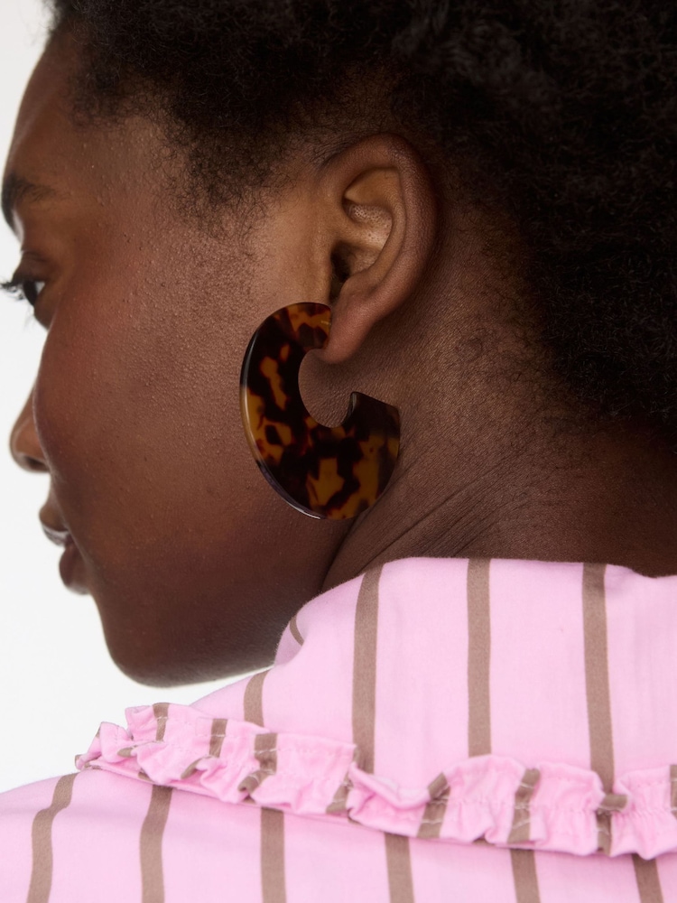 Oliver Bonas Brown Ruby Round Resin Tortoiseshell Large Hoop Earrings - Image 4 of 4