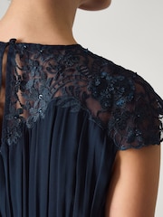 Azul - Monsoon Elodie Lace Chiffon Bridesmaid Dress - Imagen 4 de 5