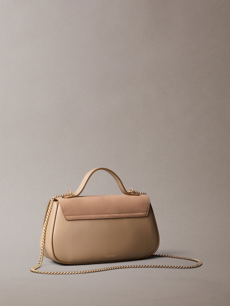 Calvin Klein Monogram Flap Sueded Camera Bag - صورة 2 من 5 Calvin Klein Monogram Flap Sueded Camera Bag - صورة 2 من 5