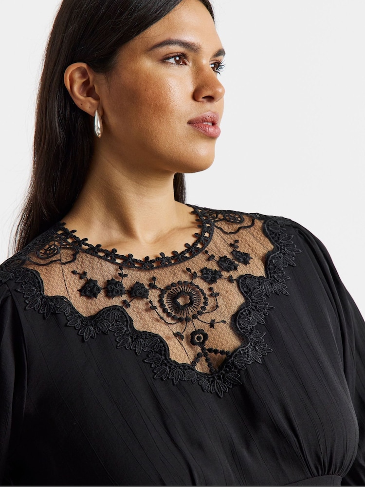 Simply Be Black Lace Peplum Tea Blouse - Image 4 of 4