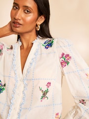 象牙白 - Love & Roses Floral Embroidered Notch Neck Blouse - 圖片 2/5