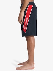 שחור - Quiksilver Surfsilk Clicker 20" Logo Swim Shorts - תמונה 4 מתוך 7