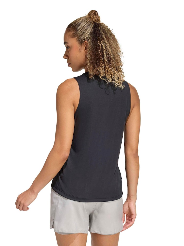 Czarny - adidas Run Essentials Vest - Obraz 2 z 7 Czarny - adidas Run Essentials Vest - Obraz 2 z 7