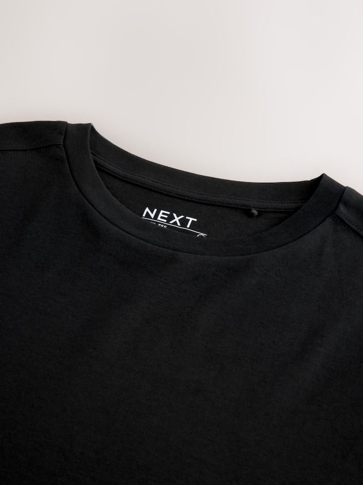 שחור - Boxy Short Sleeve Crew Neck T-Shirt - תמונה 2 מתוך 3