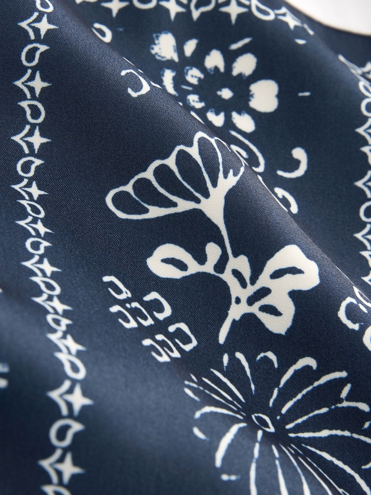 White/Navy Short Sleeve Bandana Print T-Shirt - Image 7 of 7 White/Navy Short Sleeve Bandana Print T-Shirt - Image 7 of 7