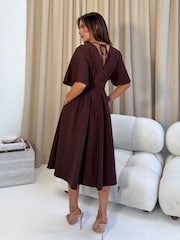 Girl In Mind Laura V-Neck Short Sleeve Flowy Brown Midi Dress - Bild 2 von 6