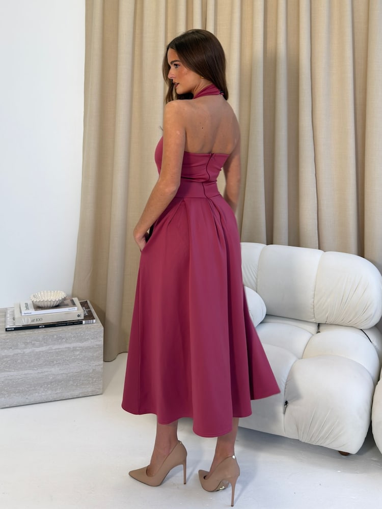 Girl In Mind Briar Halterneck Plissert Skjørt Midikjole - Bilde 2 av 6