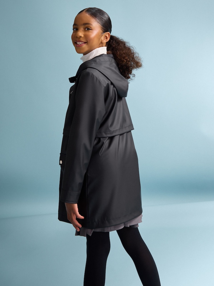 Itim - Lipsy Shower Resistant Lightweight Raincoat (5-14yrs) - Larawan 6 ng 6 Itim - Lipsy Shower Resistant Lightweight Raincoat (5-14yrs) - Larawan 6 ng 6