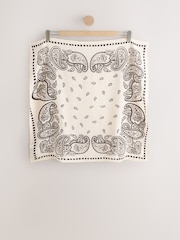 Ecru Cream - Bandana Print Lightweight Square Scarf - រូបភាព 4 នៃ 7