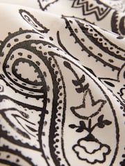 Ecru Cream - Bandana Print Lightweight Square Scarf - រូបភាព 6 នៃ 7