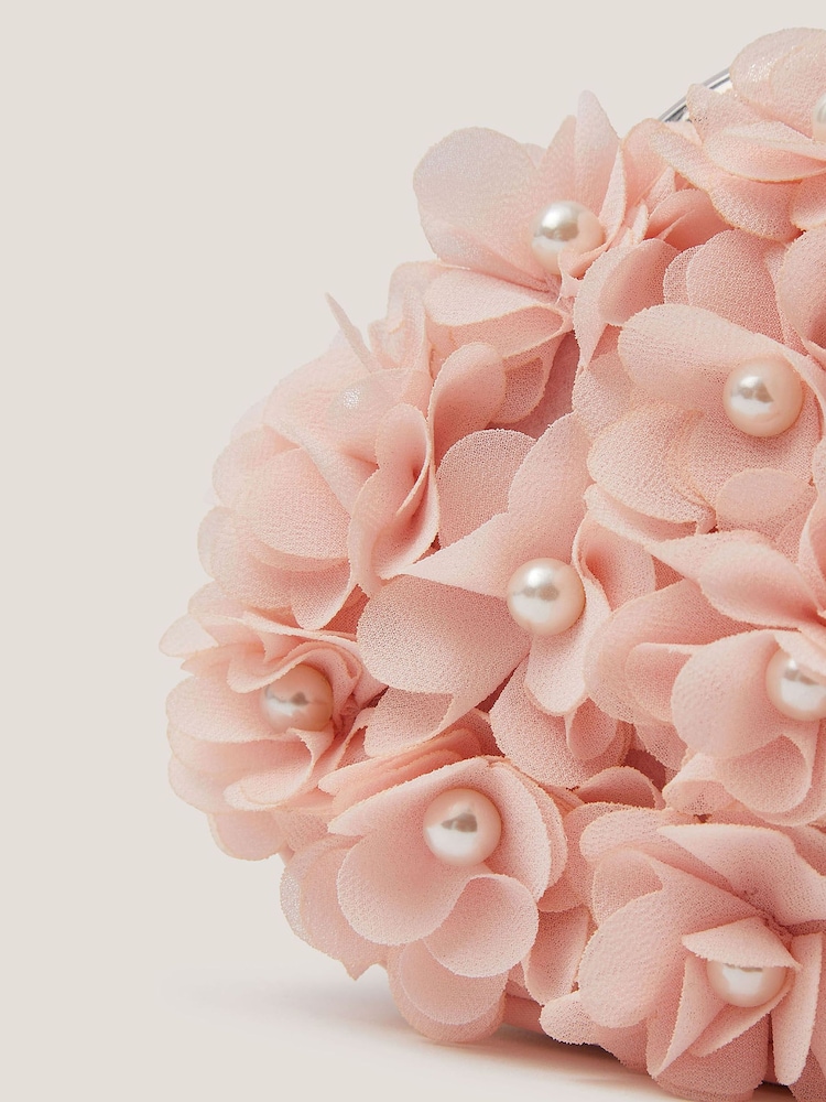 وردي - Monsoon Appliqué Floral Cluster Clip Frame Bag - صورة 3 من 3 وردي - Monsoon Appliqué Floral Cluster Clip Frame Bag - صورة 3 من 3