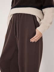 بني - Hush Jack Barrel Jogger - Image 4 of 5