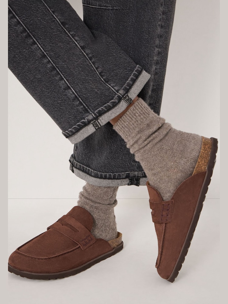 بني داكن - Hush Rune Suede Padded Mules - صورة 2 من 4