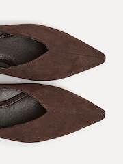 بني - حذاء باليرينا مسطَّح بمقدمة مُدبَّبة عند الأصابع Lorna من Linzi - صورة 5 من 5