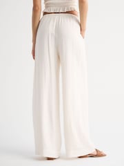 Abercrombie & Fitch Cream Crinkle Pull-On Trousers - Image 4 of 7