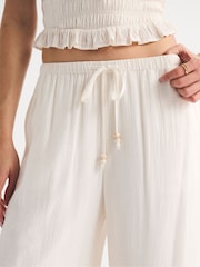 Abercrombie & Fitch Cream Crinkle Pull-On Trousers - Image 5 of 7