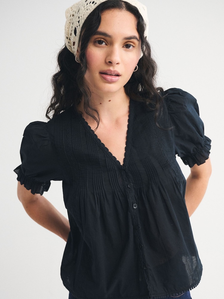 Schwarz - Abercrombie & Fitch Short Sleeve Button-Through Blouse - Bild 1 von 6