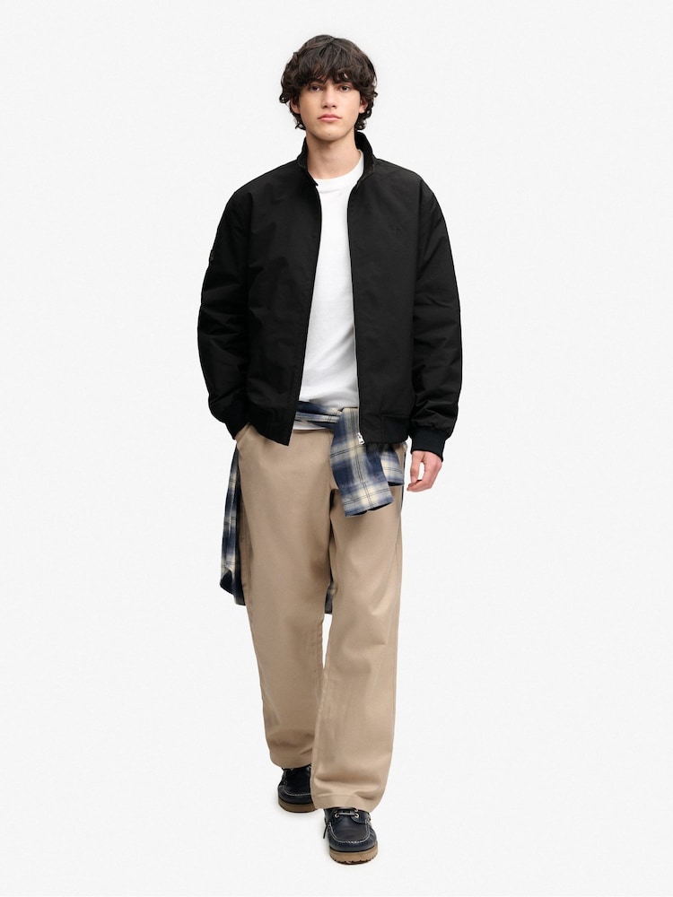 Melns - Superdry Campus polsterēta Harrington jaka - Attēls 2 no 8