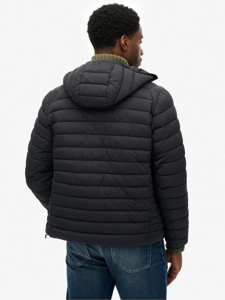 Svart - Superdry Med hette Fuji Lite Jakke - Bilde 2 av 8