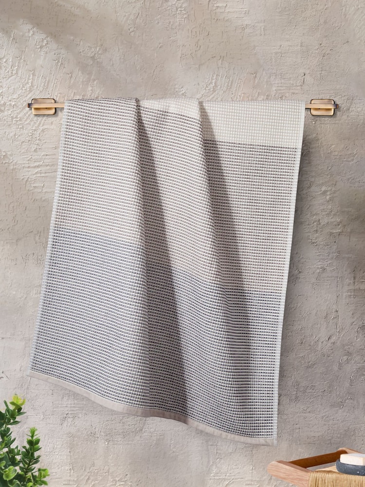 myTRIDENT Aven Patterned Towel - Image 2 of 6 myTRIDENT Aven Patterned Towel - Image 2 of 6