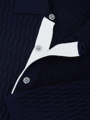 Polo de medio botón de punto texturizado Reiss Era - Imagen 6 de 6