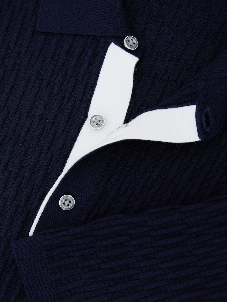 Polo de medio botón de punto texturizado Reiss Era - Imagen 6 de 6