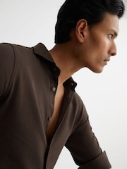 Reiss Chocolate Brown Dasilva Cotton-Piqué Garment-Dyed Shirt Regular-Fit - Image 4 of 6