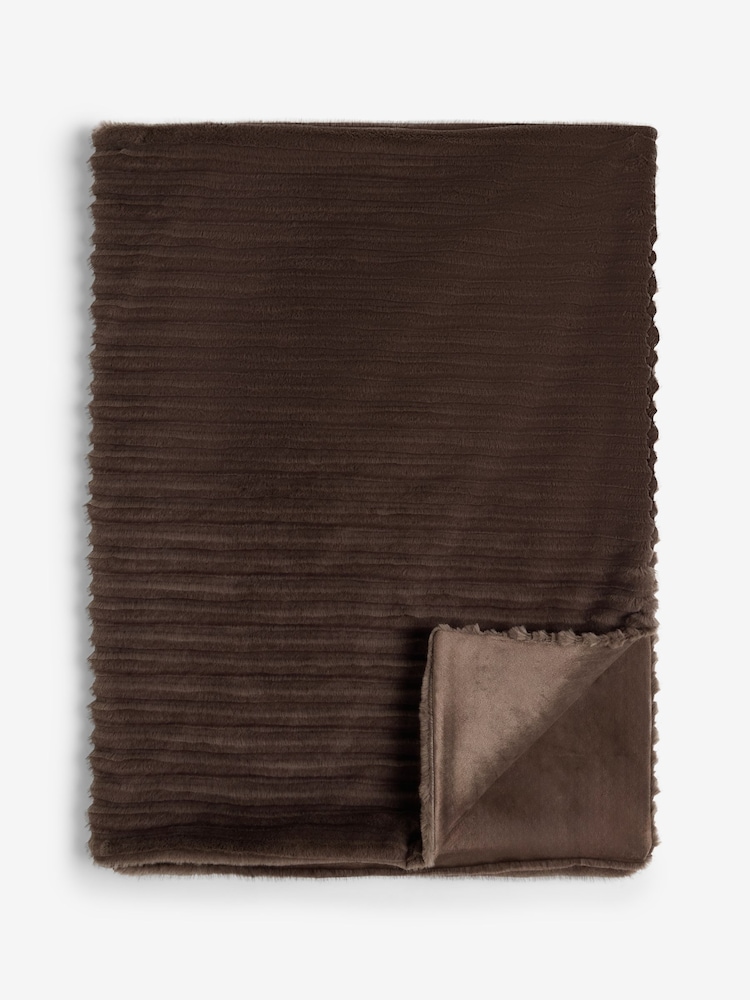 Mid Natural Cut Stripe Faux Fur Throw - Image 6 of 6 Mid Natural Cut Stripe Faux Fur Throw - Image 6 of 6