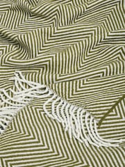 Green Herringbone Cosy Throws - Image 3 of 3
