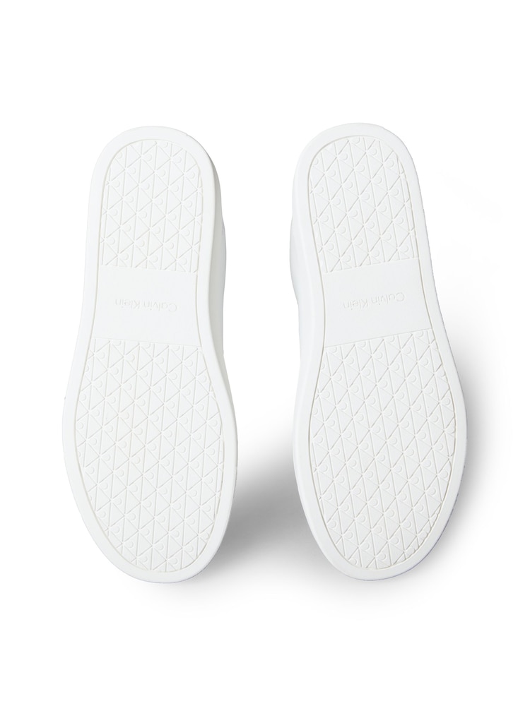 Calvin Klein nahkaiset logolla varustetut lenkkarit - Kuva 6 / 6