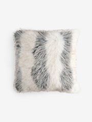 Stripe Faux Fur Cushion - Larawan 3 ng 4