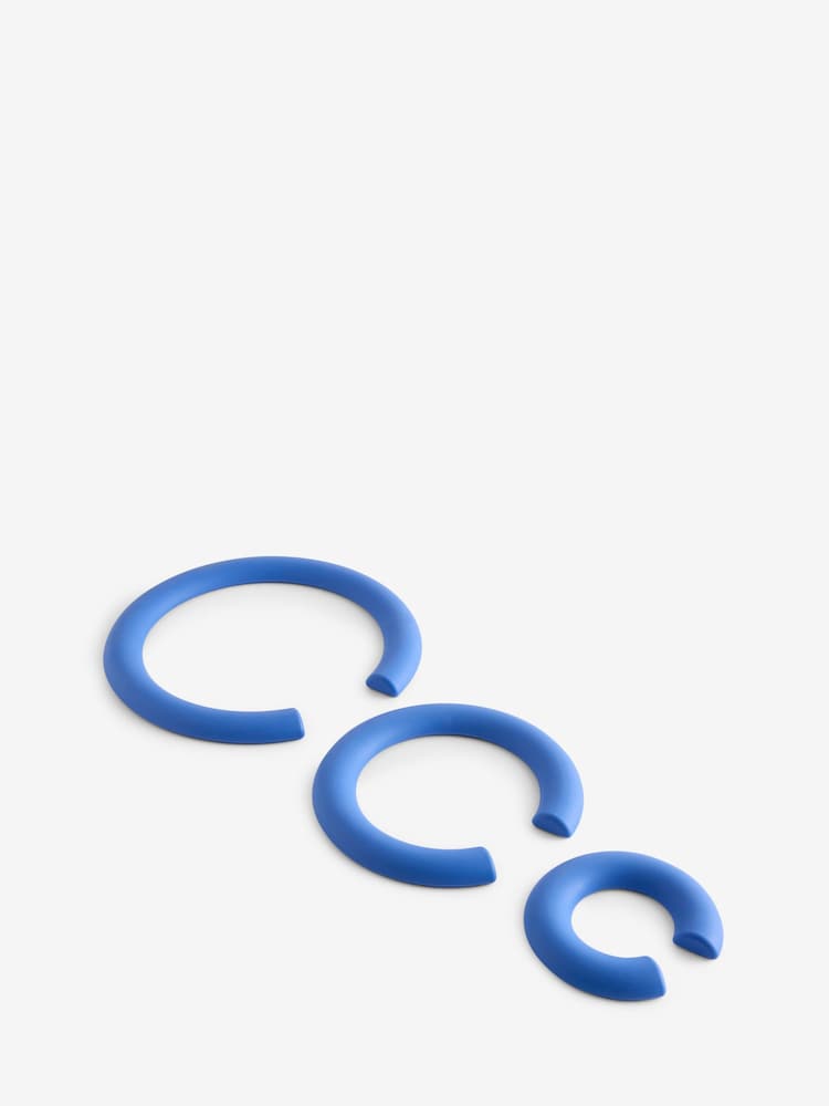 MADE.COM Blue Oona Silicone Trivet - Image 5 of 5 MADE.COM Blue Oona Silicone Trivet - Image 5 of 5