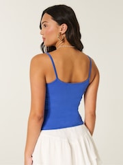 أزرق - Hollister Hibiscus Floral Strappy Cami Top - Image 2 of 6