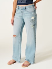 Hollister מכנסי ג'ינס בגזרת באגי בגובה מותניים נמוך ובאפקט שפשוף קל עם רקמה - תמונה 2 מתוך 6