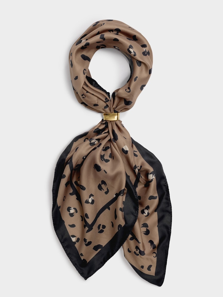 أسود - Katie Loxton Ripple Scarf - Image 2 of 5