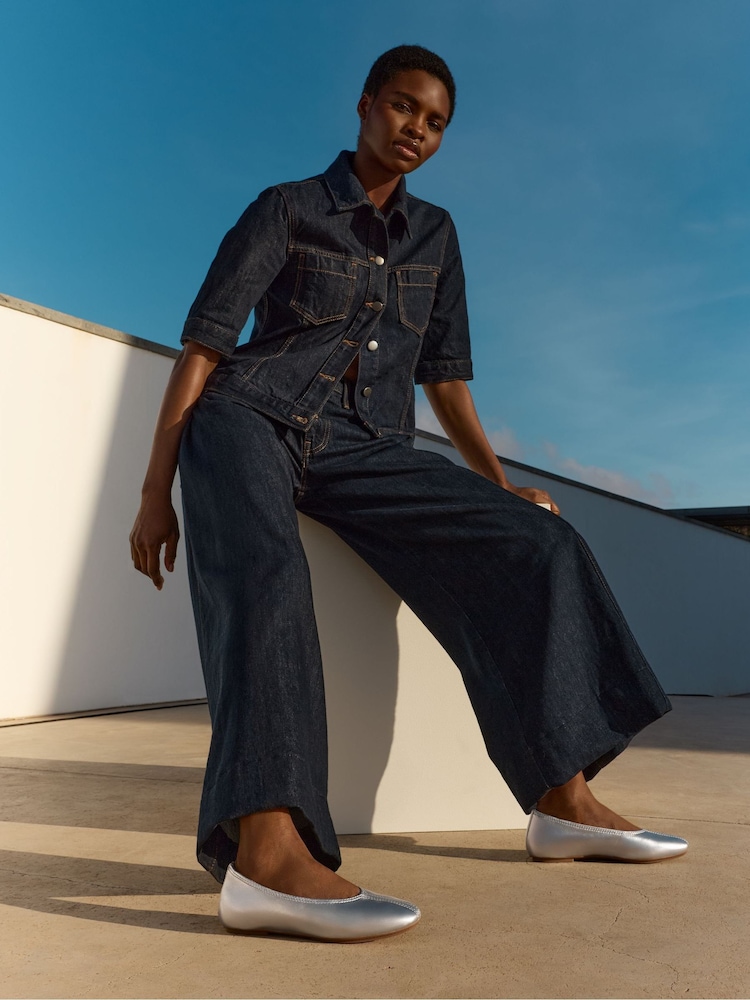 FitFlop Silver Delicato High-Cut Soft-Leather Ballet Flats - Image 6 of 6