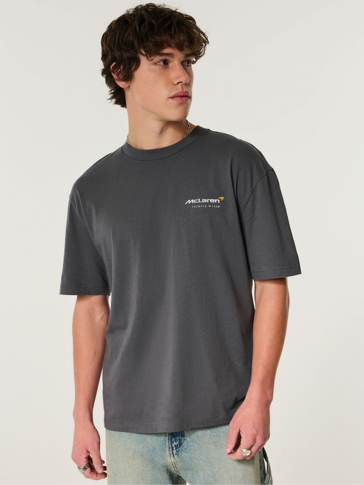 Футболка с круглым вырезом и коротким рукавом с принтом на спине Hollister F1 Mclaren - Изображение 1 3