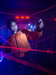 RED LETTER DAYS The Crystal Maze LIVE Experience For Two With a Souvenir Crystal And Photo In Manchester Weekdays - Image 3 of 4