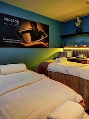 RED LETTER DAYS Overnight Stay for Two at Lifehouse Spa  Hotel Gift Experience - Image 2 of 4