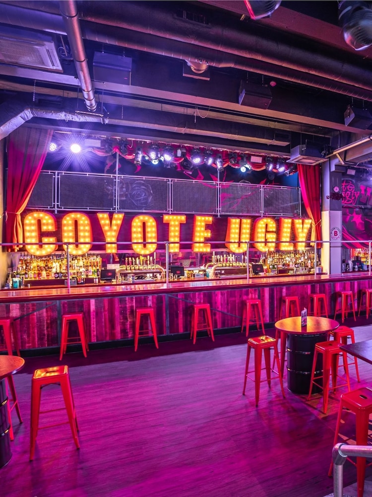 Red Letter Days Bottomless Brunch at Coyote Ugly Saloon for Two Gift Experience - Image 1 of 4