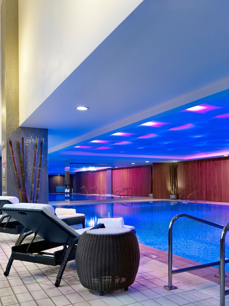 RED LETTER DAYS Luxury Spa Day with 50 Minute Treatment and Afternoon Tea at Chelsea Harbour Hotel for Two Gift Experience - Image 1 of 4 RED LETTER DAYS Luxury Spa Day with 50 Minute Treatment and Afternoon Tea at Chelsea Harbour Hotel for Two Gift Experience - Image 1 of 4