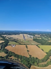 RED LETTER DAYS Double Landing Flying Lesson Gift Experience - Image 2 of 3