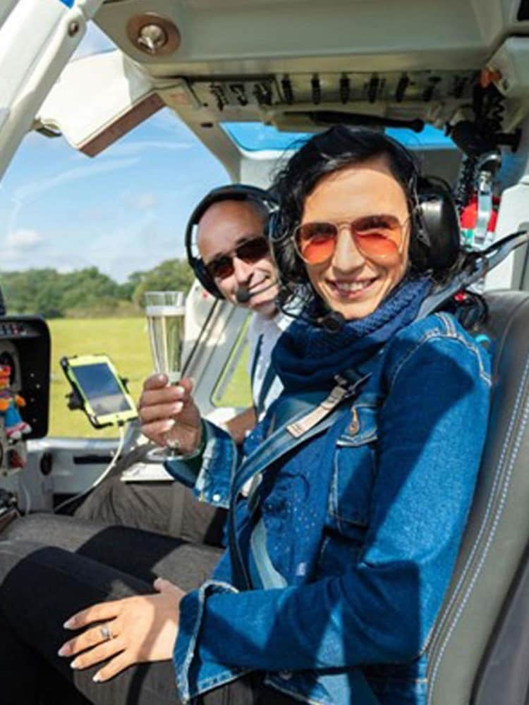 RED LETTER DAYS 6 Mile Helicopter Tour for Two Gift Experience - Image 4 of 4