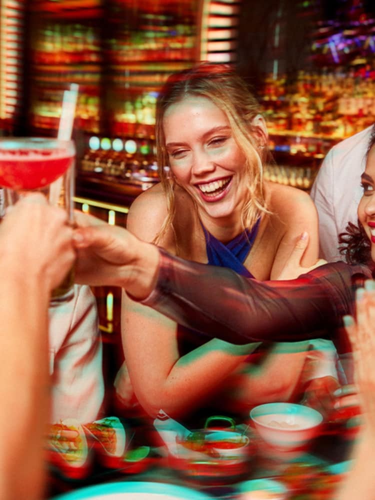 RED LETTER DAYS F1® Arcade The Ultimate Simulator Racing Experience for Two with Sharing Plates and Drinks - Image 2 of 4