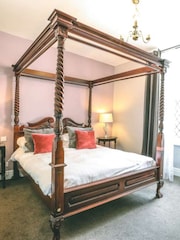 RED LETTER DAYS Overnight Inviting Break for Two Gift Experience - Image 3 of 4