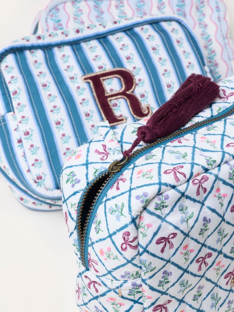 FatFace Alphabet Printed Washbag - Slika 3 od 3 FatFace Alphabet Printed Washbag - Slika 3 od 3